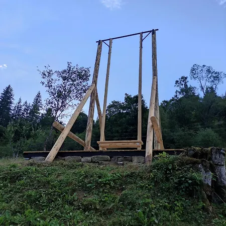 тарниця شقة *